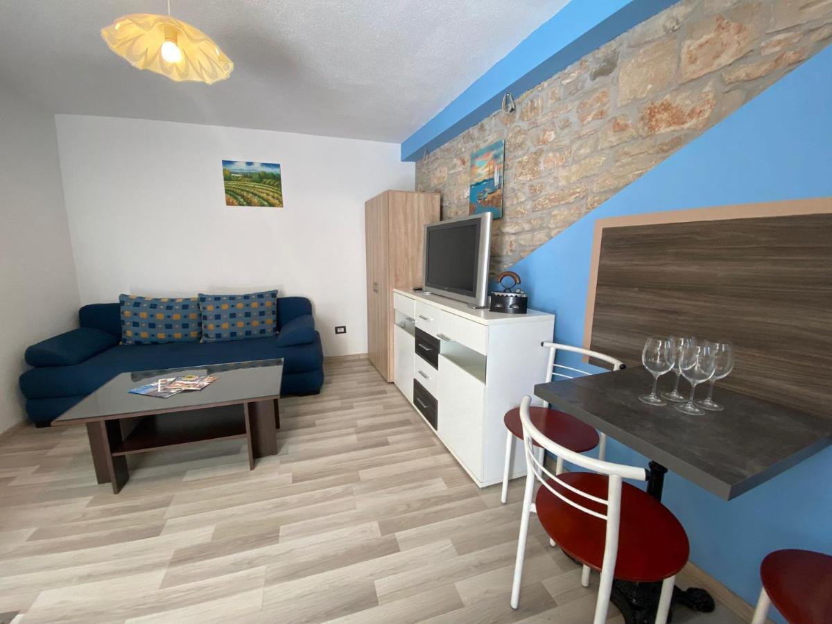 Studio Apartment Elsa Galižana エクステリア 写真